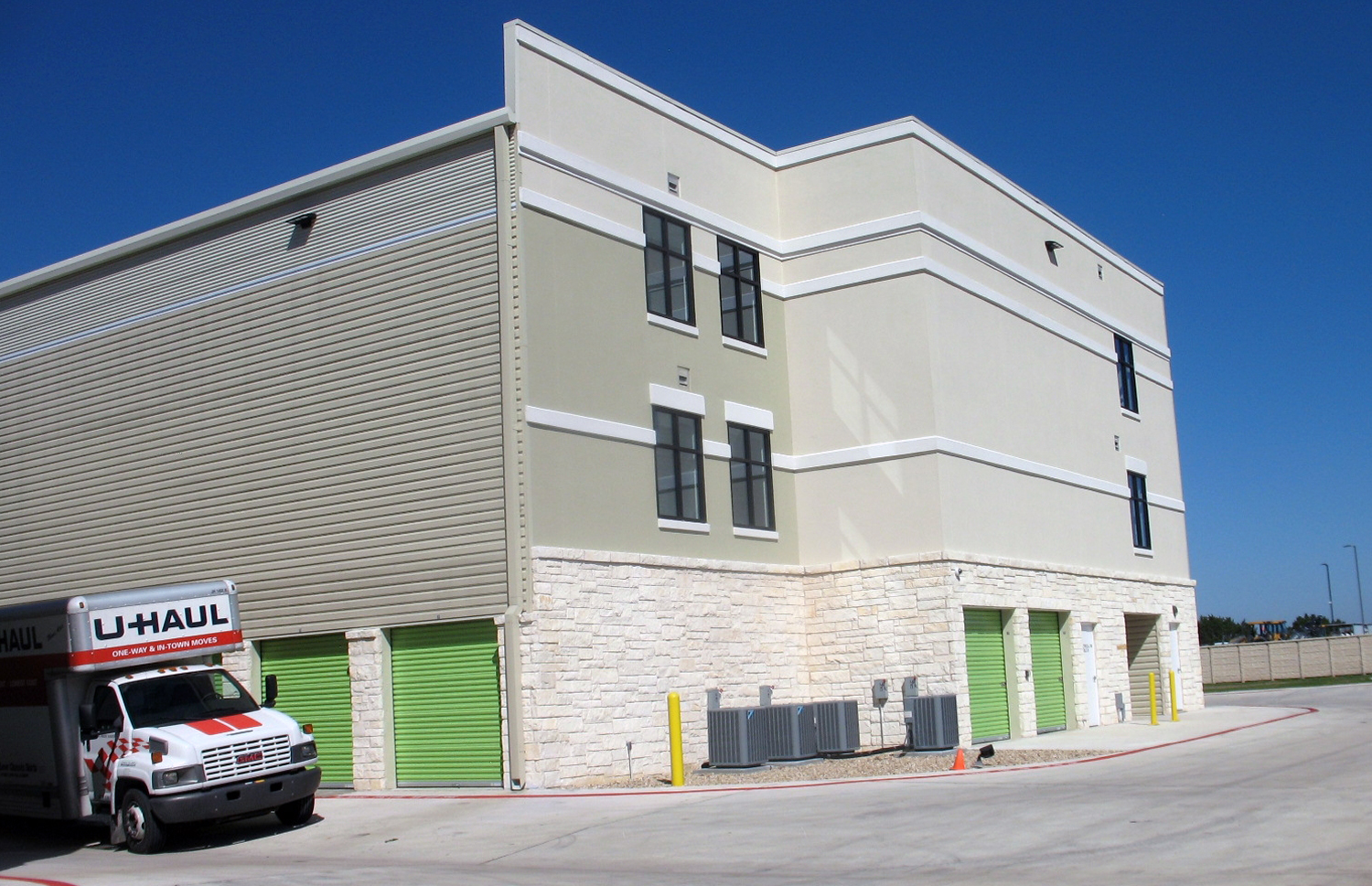 JM Page ( Extra Space 2100 IH 35) 03